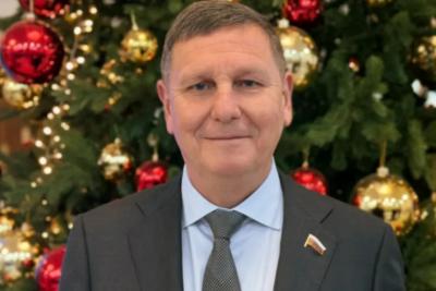 Депутат Госдумы Андрей Трифонов: пусть 2026 год войдет в ваши дома с добром и миром