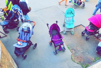 Жильцов квартир предупредили о штрафах до 15 тысяч за детские коляски