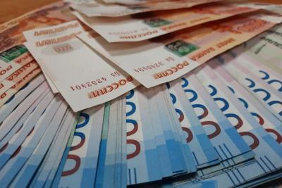 В Минтруде высчитали реальную зарплату россиян: граждане немного разбогатели