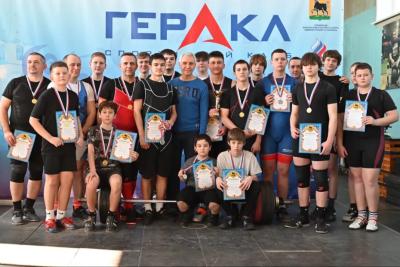 Битва силачей: в Сызрани назвали имена победителей Кубка Федора Дейса