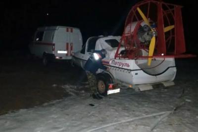 В десятом часу вечера спасали тонувшего в полынье рыбака - последние новости