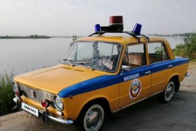 Отдают с маяками и спецоборудованием: в Сызрани продают легендарную желтую милицейскую &laquo;копейку&raquo; времен СССР