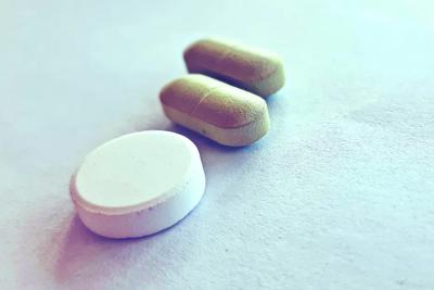 В России резко снизили цены на семь распространенных лекарственных препаратов