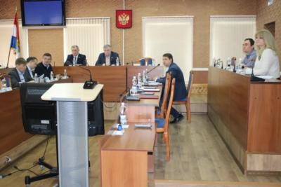 Сделать пешеходные дорожки и пустить автобусы: в Сызрани обсудили судьбу дороги к пляжу