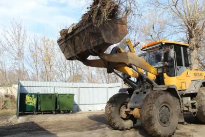 Зачищают Заусиновский - в ЖКХ заверили, что уборка будет тщательной