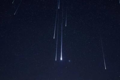 23 апреля на небе будет наблюдаться пик: звезды будут падать как дождь