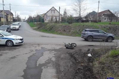 Мужчина на китайском электровелосипеде протаранил в Сызрани японский кроссовер - фото