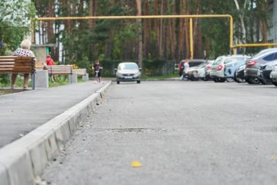 Жильцам многоэтажек на Монгоре несказанно повезло: двор обновят по-максимуму
