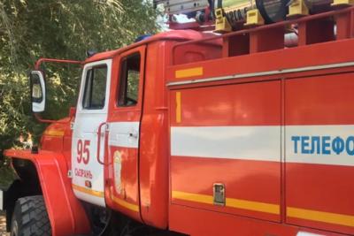 Пожар в Сызрани: огонь на Вольской прошел десятки метров