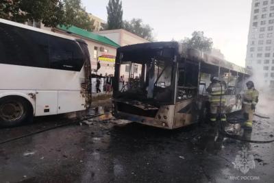 В Самарской области сегодня дотла сгорел пассажирский автобус - фото