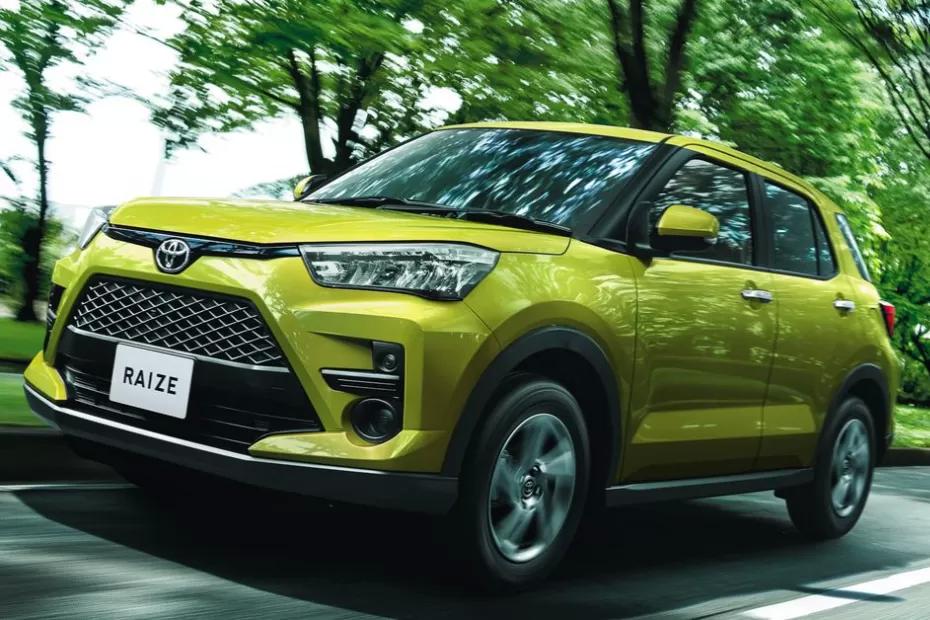 В России появился недорогой кроссовер Toyota, который стоит дешевле «Лады» и «Москвича» В России появился недорогой кроссовер Toyota, который стоит дешевле «Лады» и «Москвича»