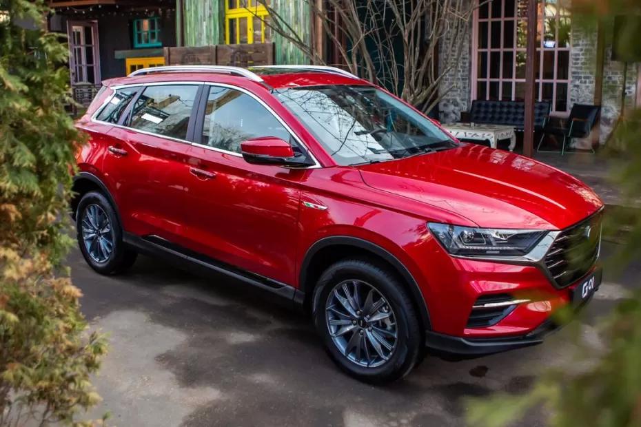 В России внезапно изменили цены на два дешевых кроссовера российской сборки. Сколько они стоят