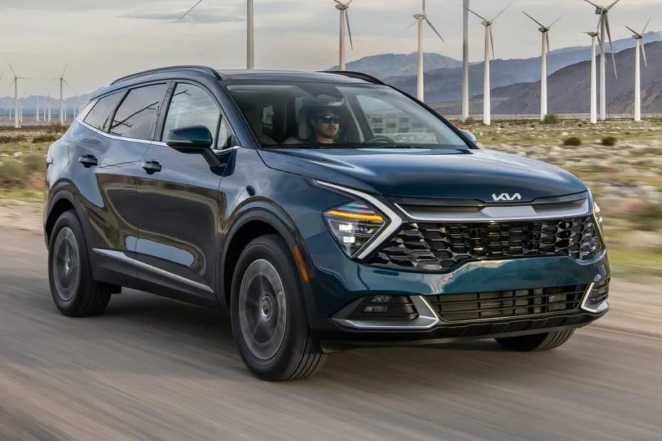 В Россию вернулся лучший семейный кроссовер. Это проверенный и надежный Kia, который стоит дешевле &laquo;китайцев&raquo;
