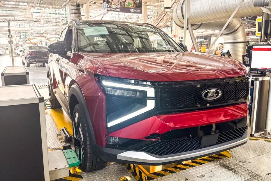 Такого еще не было: АвтоВАЗ собрал новый кроссовер &laquo;Лада&raquo; в ярком цвете