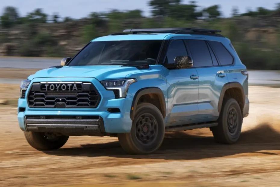 В России начали продавать самый надежный и долговечный автомобиль в мире. Сколько стоит &laquo;неубиваемая&raquo; Toyota