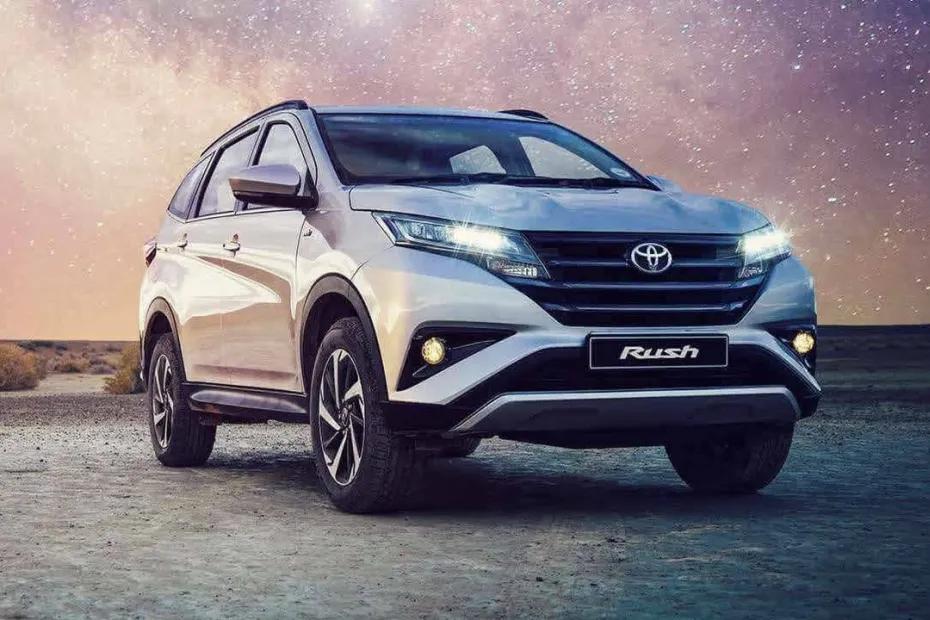 В России начали продавать дешевую и надежную семейную Toyota, которая стоит дешевле Tenet и Geely
