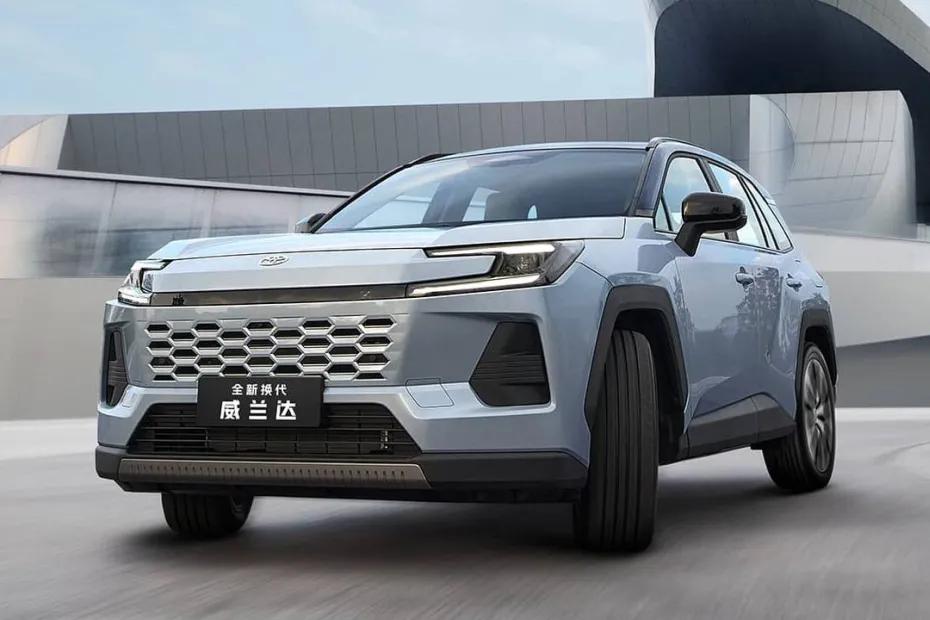 В России начали продавать новую неубиваемую Toyota с полным приводом. Сколько она стоит
