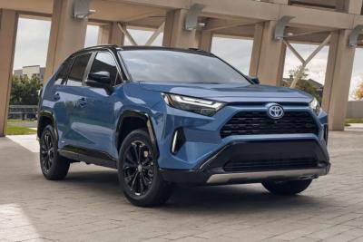 В Россию вернулся любимый кроссовер Toyota россиян. Он стоит дешевле «китайцев»