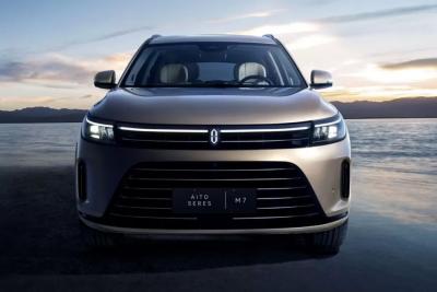 В России перекроили выгоды на кроссоверы Seres: что изменилось в октябре