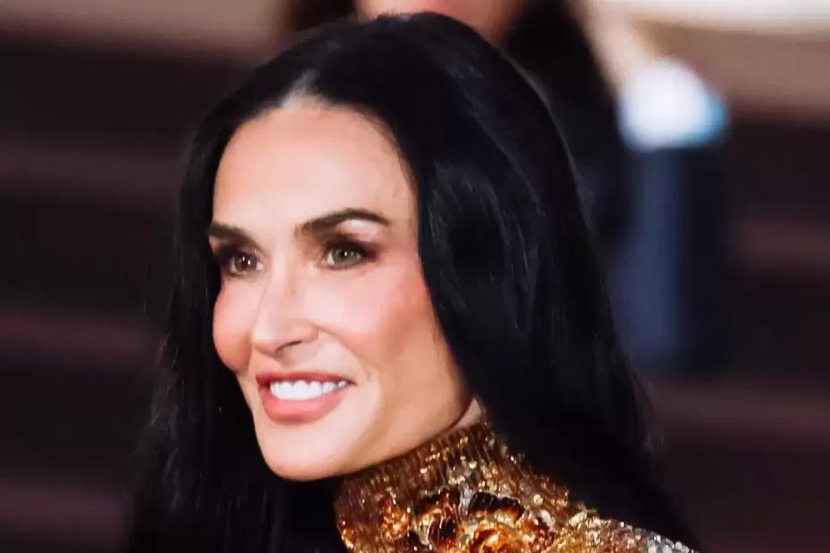 Впервые со времен «Стриптиза»: Деми Мур сменила прическу