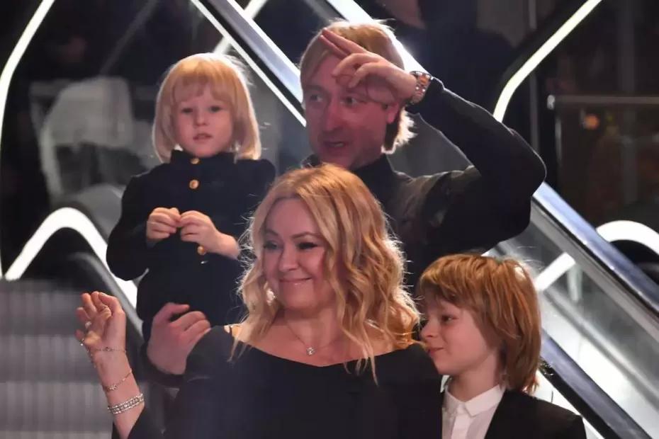 «Извращение»: 5-летний сын Плющенко станцевал под песню о секс-бомбе