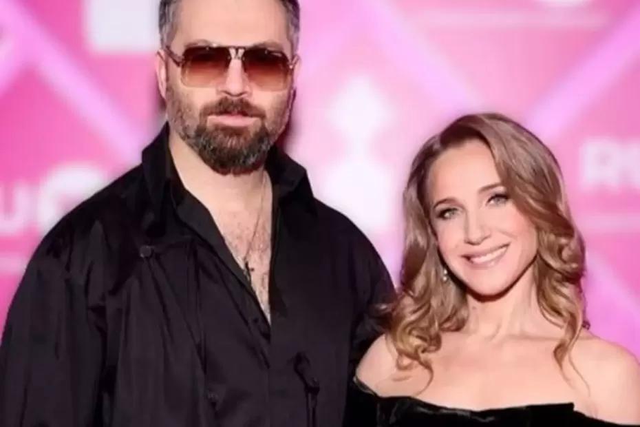 Чумаков и Ковальчук устроили перепалку из-за бытовых обязанностей прямо на красной дорожке