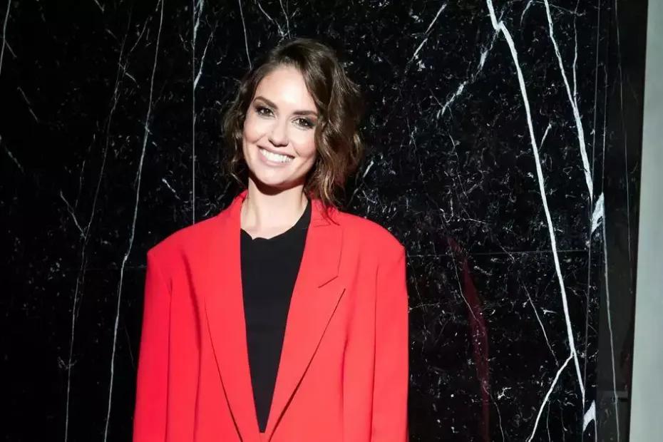 Агата Муцениеце показала первые фото фигуры после третьих родов