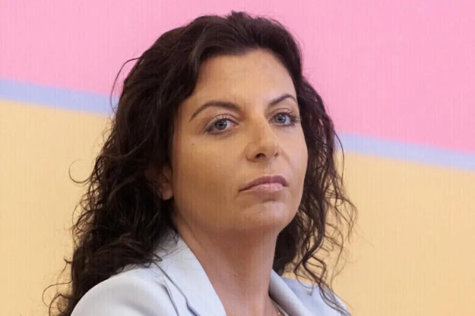 &laquo;Карлик Нос&raquo;: Маргарита Симоньян сразила фанатов &laquo;чумовой&raquo; обувью