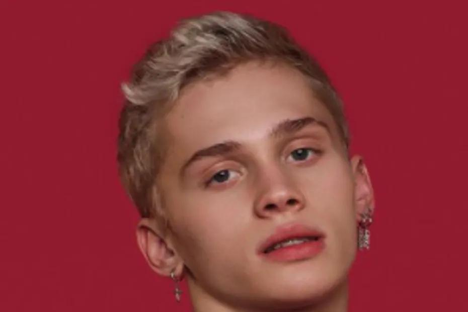 Даня Милохин готов пообщаться с&nbsp;фанатами за&nbsp;деньги