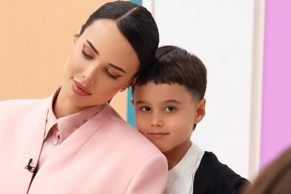 Отец занят, мама действует: как Решетова нашла подход к&nbsp;сыну от&nbsp;Тимати