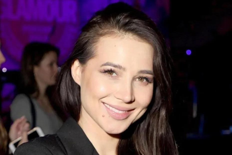 Жених больной раком Лерчек трогательно благодарит двухмесячного сына