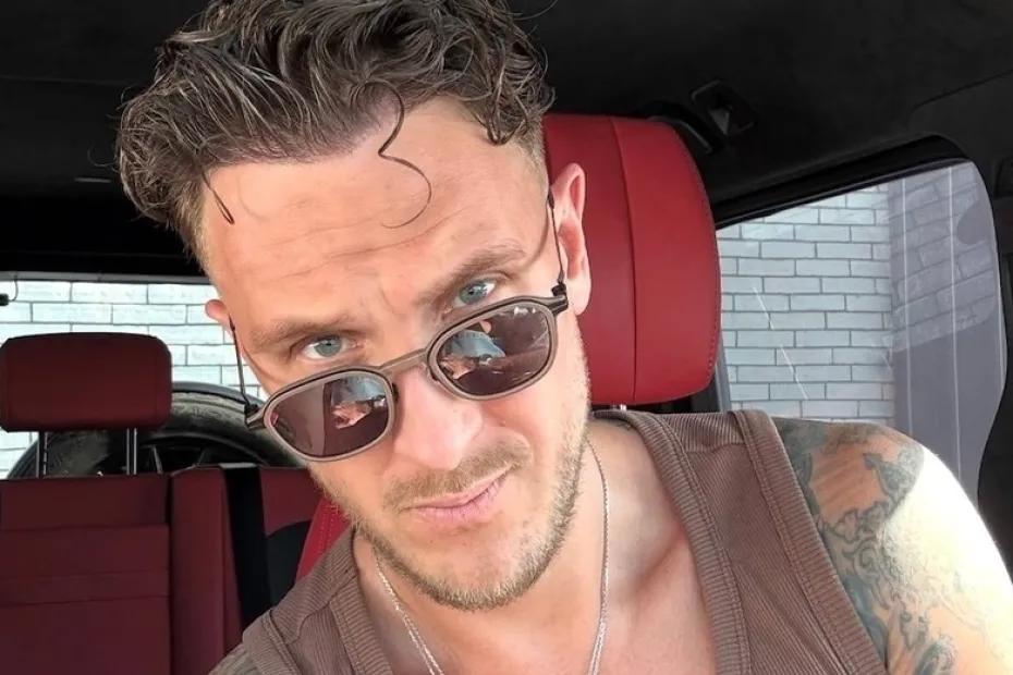 Рэпер T-Killah впервые показал новорожденного сына: имя малыша уже известно