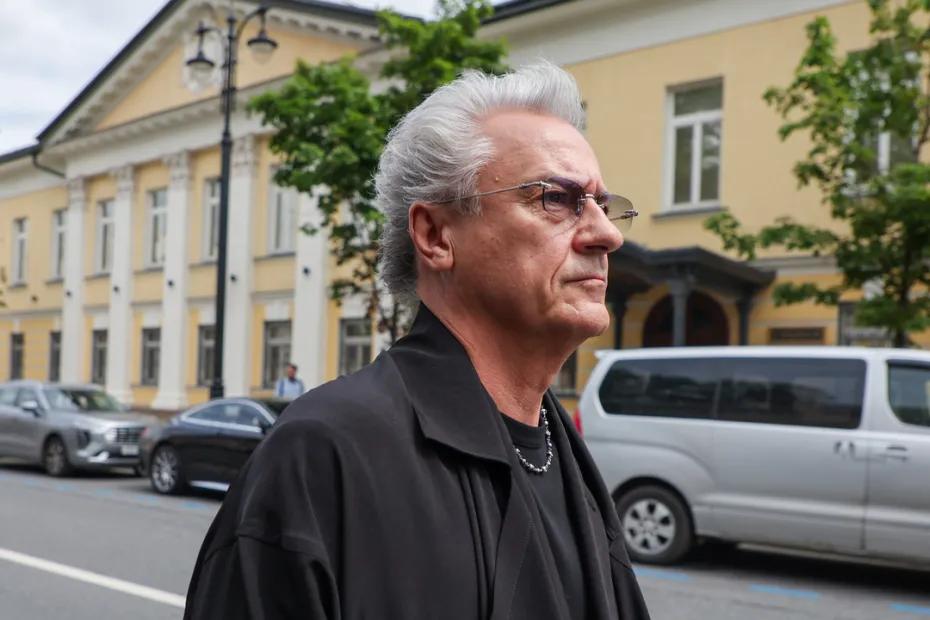 &laquo;Знойный мужчина&raquo;: Олег Меньшиков взволновал поклонниц полуобнаженным телом
