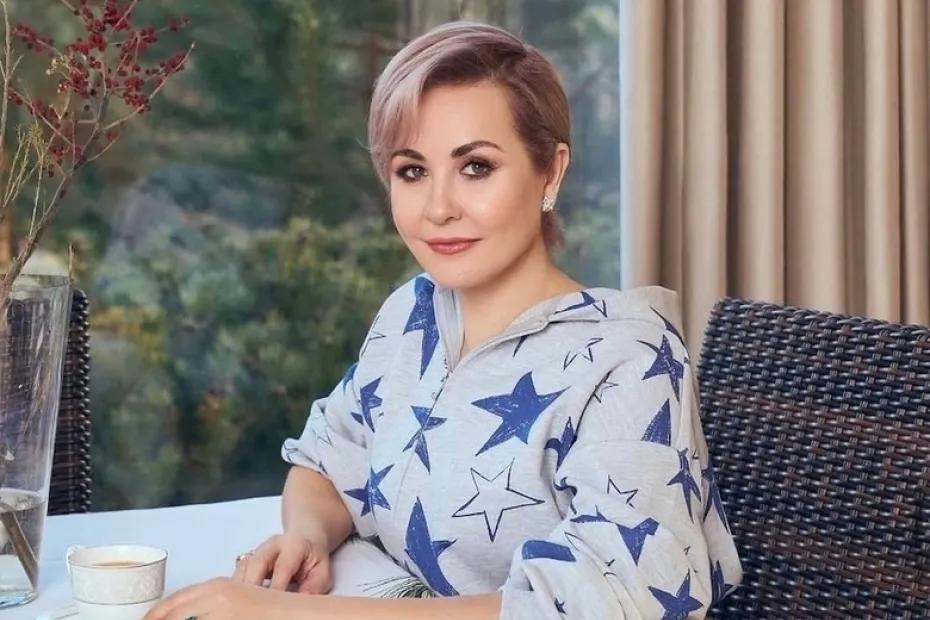 Василиса Володина выложила редкое фото с&nbsp;именинником-мужем