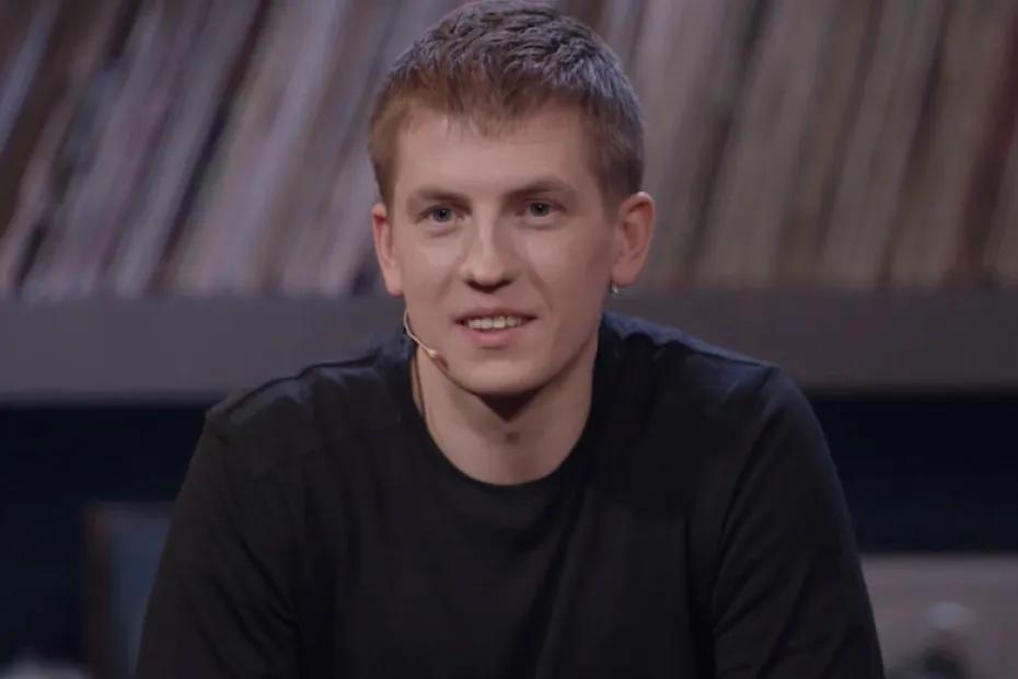 Комик Щербаков о&nbsp;страшном ДТП в&nbsp;Японии: &laquo;Я&nbsp;сломал 6 позвонков! Чудом выжил!&raquo;