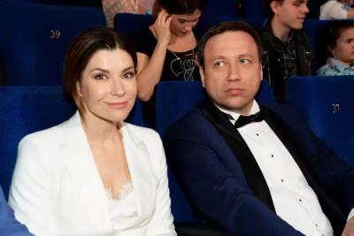 «Фигура — огонь!»: звезда «Ворониных» показала безупречные формы в купальнике