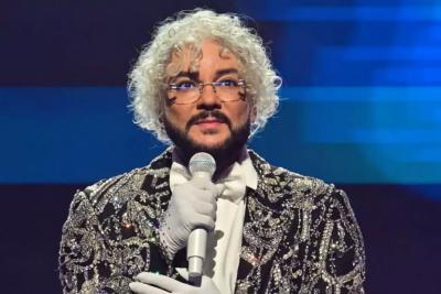 «Аккуратнее, шептуны…»: невидимый Киркоров обратился к критиканам