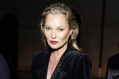 «Выглядит на 80»: «монашеский» образ Кейт Мосс разочаровал соцсети