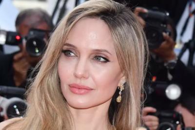 «Вид нездоровый»: внешность 50-летней Анджелины Джоли насторожила поклонников