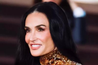 Впервые со времен «Стриптиза»: Деми Мур сменила прическу