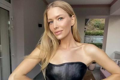 Елена Перминова показала мускулы сыновей в семейном видео