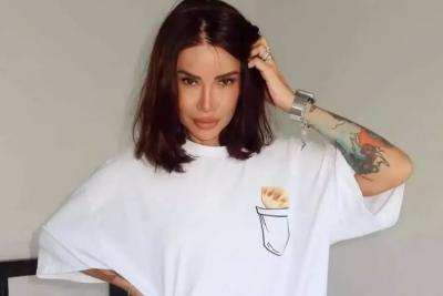 Во время ремонта в доме Айза наткнулась на необычную находку