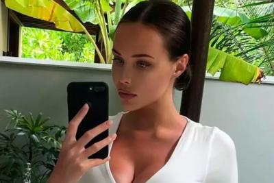 Анастасия Решетова отправилась купаться во время эвакуации: подробности