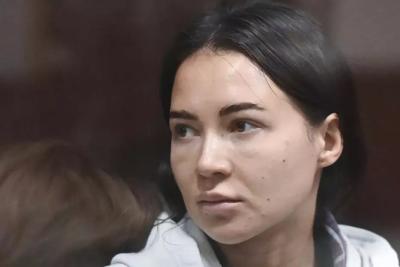 Беременная Лерчек с обнаженным животом снялась в трогательном видео