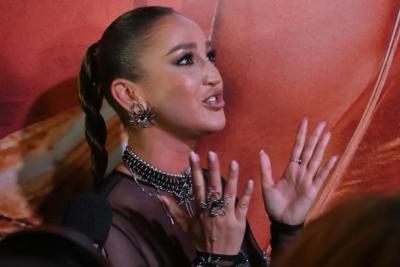 &laquo;Вам пора жениться!&raquo;: фанаты нашли для Бузовой идеального мужа