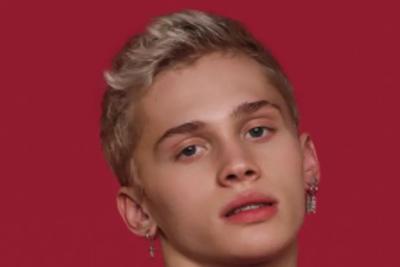 Даня Милохин готов пообщаться с&nbsp;фанатами за&nbsp;деньги