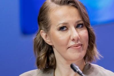 &laquo;Образ спорный, но...&raquo;: в&nbsp;Сети обсуждают внешний вид Ксении Собчак в&nbsp;Каннах