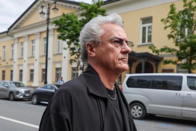 &laquo;Знойный мужчина&raquo;: Олег Меньшиков взволновал поклонниц полуобнаженным телом