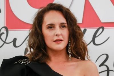 Скинувшая 30 кг&nbsp;Шумакова снялась в&nbsp;белье: актриса показала свое &laquo;до&nbsp;и&nbsp;после&raquo;