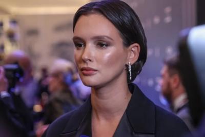 &laquo;Самая красивая актриса&nbsp;РФ&raquo;: фанаты в&nbsp;восторге от&nbsp;новых фото Паулины Андреевой